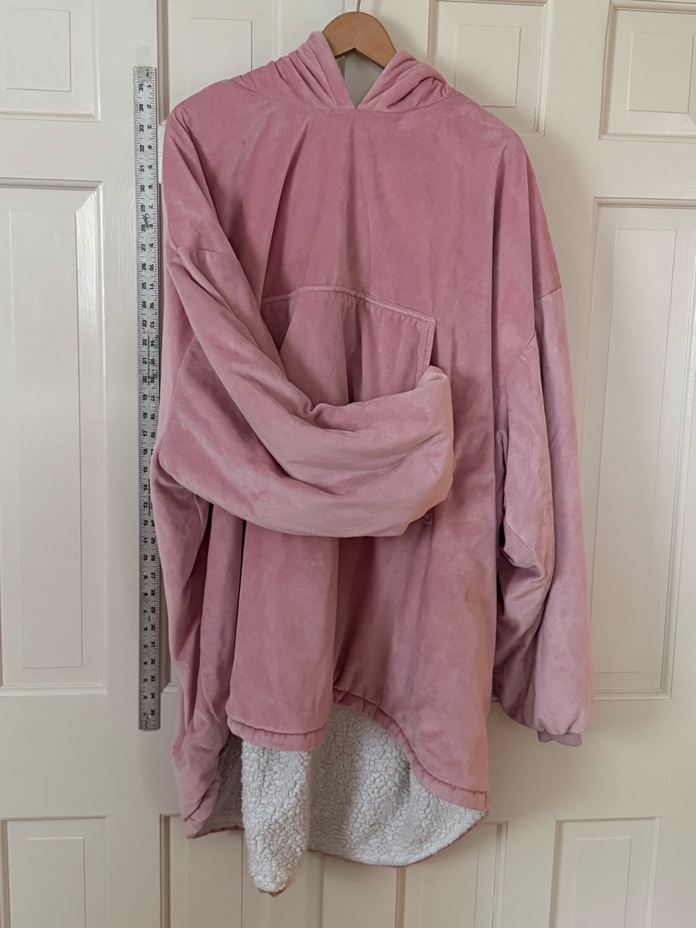 Plush Hooded Lounge Robe in Dusty Pink